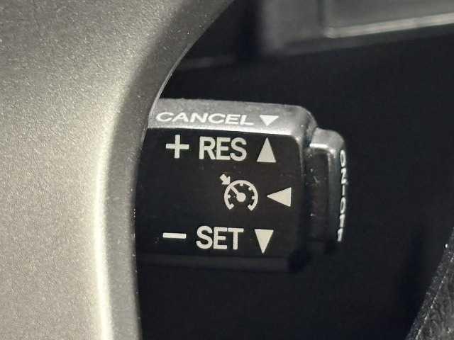 TOYOTA LAND CRUISER PRADO TX ARGENTO CROSS