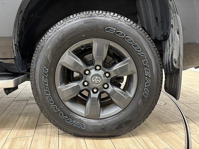 TOYOTA LAND CRUISER PRADO TX ARGENTO CROSS