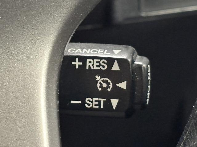 TOYOTA LAND CRUISER PRADO TX ARGENTO CROSS