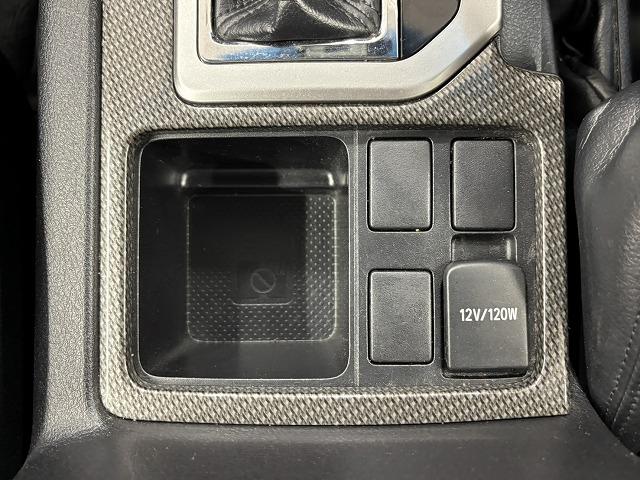 TOYOTA LAND CRUISER PRADO TX ARGENTO CROSS