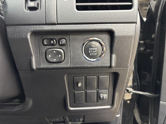 TOYOTA LAND CRUISER PRADO TX ARGENTO CROSS