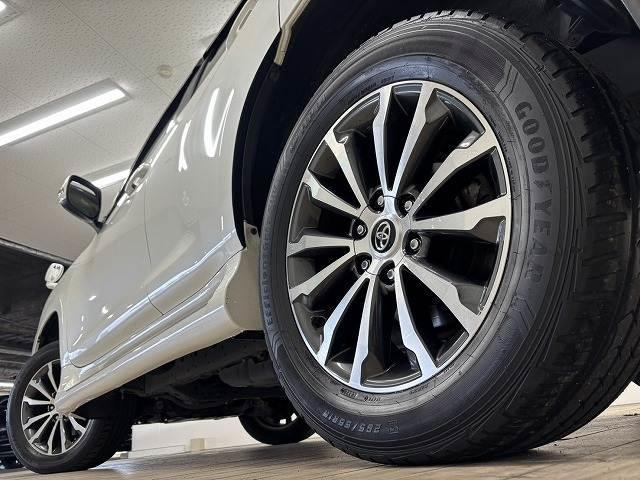 ランドクルーザープラド ＴＸ　Ｌパッケージ　モデリスタエアロ／サンルーフ／ルーフレール／純正９インチナビ／地デジ／白革／パワーシート／シートベンチレーション／純正ＯＰ１９インチＡＷ／レーダークルコン／レーンキープアシスト／軽減ブレーキ（19枚目）