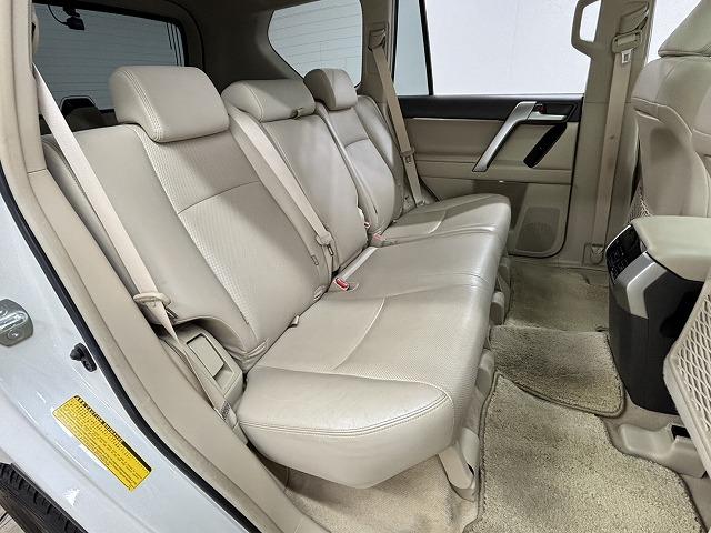 ランドクルーザープラド ＴＸ　Ｌパッケージ　モデリスタエアロ／サンルーフ／ルーフレール／純正９インチナビ／地デジ／白革／パワーシート／シートベンチレーション／純正ＯＰ１９インチＡＷ／レーダークルコン／レーンキープアシスト／軽減ブレーキ（25枚目）