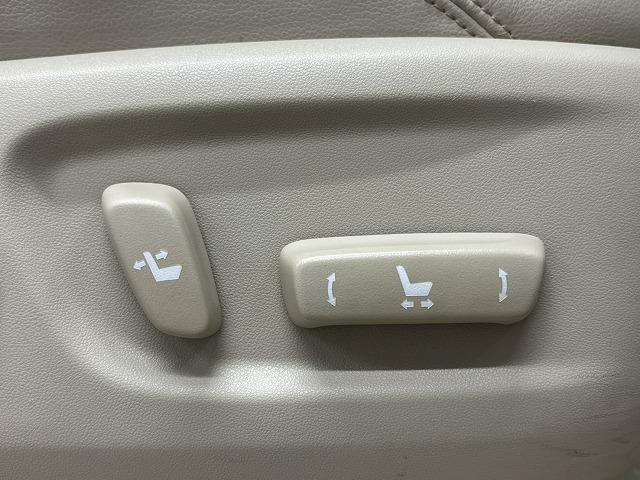 ランドクルーザープラド ＴＸ　Ｌパッケージ　モデリスタエアロ／サンルーフ／ルーフレール／純正９インチナビ／地デジ／白革／パワーシート／シートベンチレーション／純正ＯＰ１９インチＡＷ／レーダークルコン／レーンキープアシスト／軽減ブレーキ（49枚目）