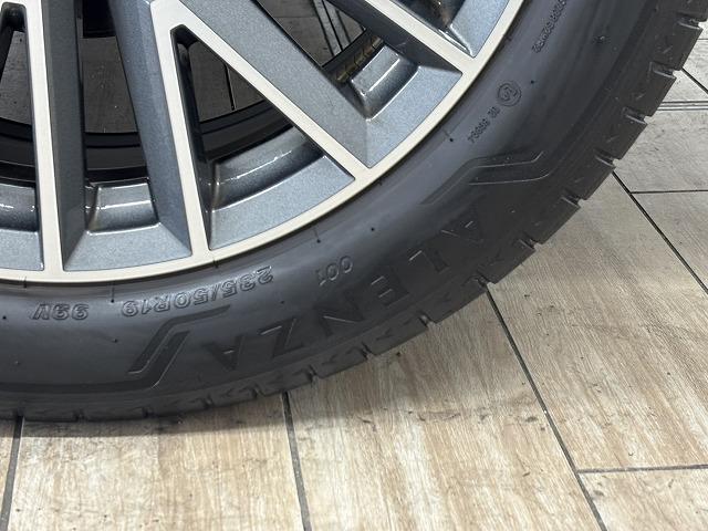 Ｑ３ ３５　ＴＦＳＩ　Ｓ　ｌｉｎｅ　ＲＨＤ　ブラックスタイリングパッケージ／レーダークルコン／純正８．８インチナビ／全方位カメラ／パワーバックドア／クリアランスソナー／アイドリングストップ／黒革シート／パワーシート／シートヒーター（62枚目）