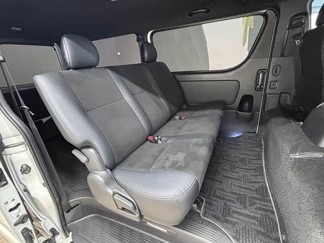 ハイエースバン スーパーＧＬ　ダークプライムＩＩ　衝突軽減／オートハイビーム／スマートキー／ＥＴＣ／ＬＥＤヘッドライト／リアデフォッガー／オートエアコン／オートライト／ＳＲＳエアバック／ＡＢＳ（6枚目）