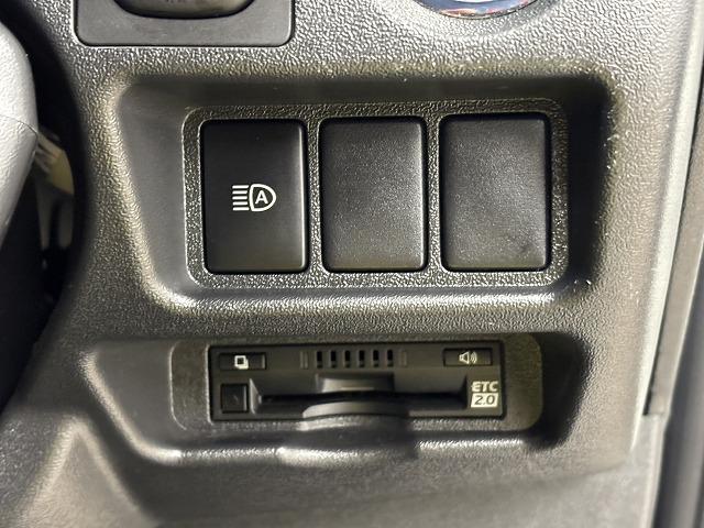 ハイエースバン スーパーＧＬ　ダークプライムＩＩ　衝突軽減／オートハイビーム／スマートキー／ＥＴＣ／ＬＥＤヘッドライト／リアデフォッガー／オートエアコン／オートライト／ＳＲＳエアバック／ＡＢＳ（54枚目）