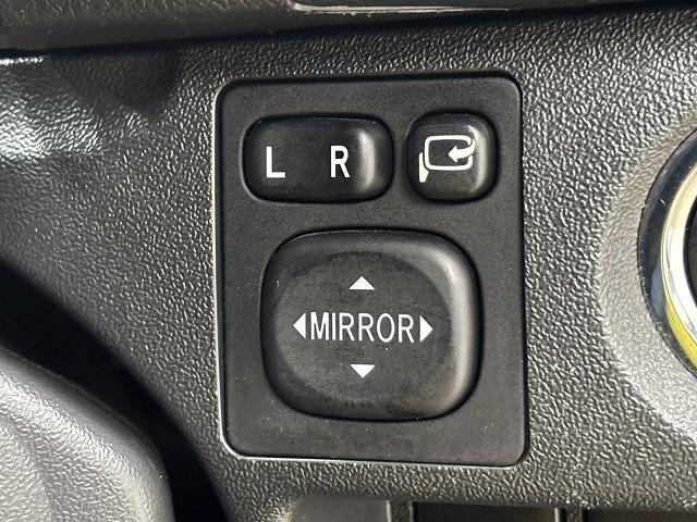 ハイエースバン スーパーＧＬ　ダークプライムＩＩ　衝突軽減／オートハイビーム／スマートキー／ＥＴＣ／ＬＥＤヘッドライト／リアデフォッガー／オートエアコン／オートライト／ＳＲＳエアバック／ＡＢＳ（56枚目）