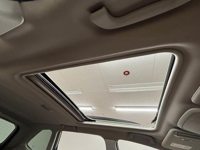 フォレスター アドバンス　サンルーフ／茶革／デジタルインナーミラー／ＤＩＡＴＯＮＥ８型ナビ地デジ／フロントサイドバックモニター／ＢＳＭ／追従クルコン／パワーシート／シートヒーター／パワーバックドア／ＬＥＤ／ＥＴＣ／スマートキー（7枚目）