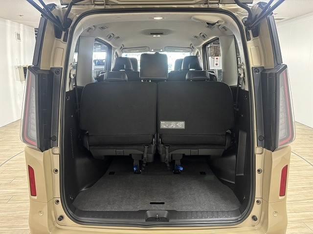 セレナ e-パワー ハイウェイスターV SDナビ/全周囲/両側電動/デジタルインナーミラー/追従クルコン/BSM/衝突軽減/LED/スマートキー/オートエアコン/オートライト/レーンキープ/純正16インチAW(13枚目)