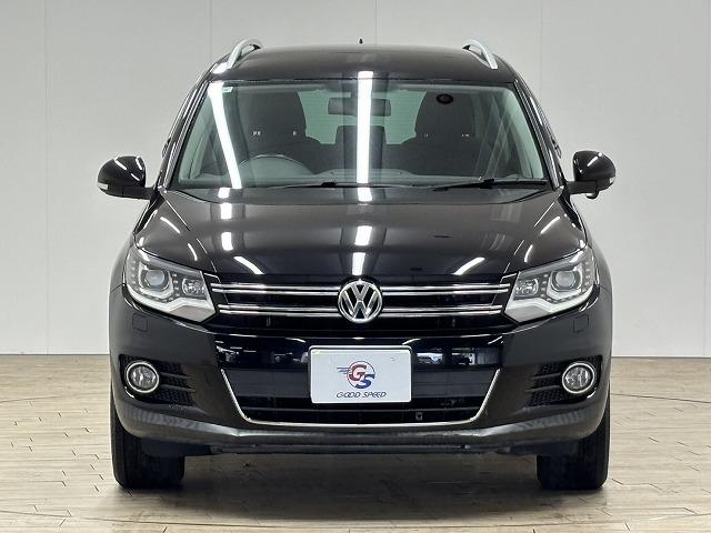 ティグアン ＴＳＩブルーモーションテクノロジー　純正ナビ地デジ／バックカメラ／ＤＶＤ再生／Ｂｌｕｅｔｏｏｔｈ／バックカメラ／アイドリングストップ／オートエアコン／キセノンライト／純正１７インチＡＷ／電子パーキングブレーキ（28枚目）