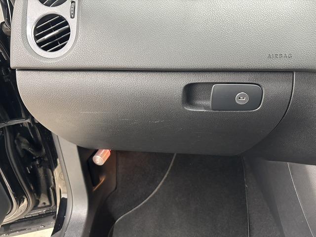 ティグアン ＴＳＩブルーモーションテクノロジー　純正ナビ地デジ／バックカメラ／ＤＶＤ再生／Ｂｌｕｅｔｏｏｔｈ／バックカメラ／アイドリングストップ／オートエアコン／キセノンライト／純正１７インチＡＷ／電子パーキングブレーキ（35枚目）