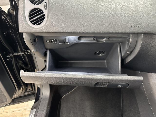 ティグアン ＴＳＩブルーモーションテクノロジー　純正ナビ地デジ／バックカメラ／ＤＶＤ再生／Ｂｌｕｅｔｏｏｔｈ／バックカメラ／アイドリングストップ／オートエアコン／キセノンライト／純正１７インチＡＷ／電子パーキングブレーキ（36枚目）