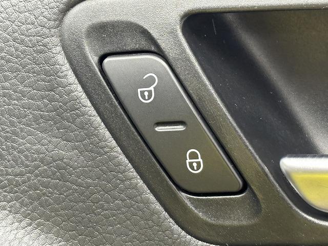 ティグアン ＴＳＩブルーモーションテクノロジー　純正ナビ地デジ／バックカメラ／ＤＶＤ再生／Ｂｌｕｅｔｏｏｔｈ／バックカメラ／アイドリングストップ／オートエアコン／キセノンライト／純正１７インチＡＷ／電子パーキングブレーキ（38枚目）