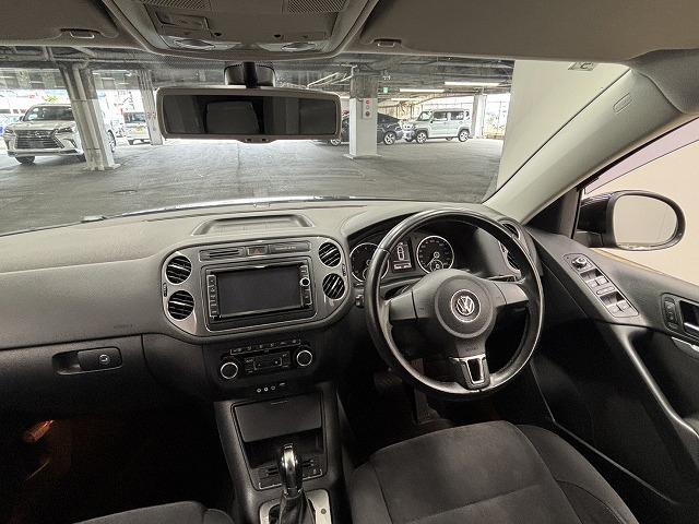 ティグアン ＴＳＩブルーモーションテクノロジー　純正ナビ地デジ／バックカメラ／ＤＶＤ再生／Ｂｌｕｅｔｏｏｔｈ／バックカメラ／アイドリングストップ／オートエアコン／キセノンライト／純正１７インチＡＷ／電子パーキングブレーキ（43枚目）