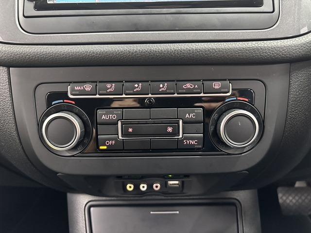 ティグアン ＴＳＩブルーモーションテクノロジー　純正ナビ地デジ／バックカメラ／ＤＶＤ再生／Ｂｌｕｅｔｏｏｔｈ／バックカメラ／アイドリングストップ／オートエアコン／キセノンライト／純正１７インチＡＷ／電子パーキングブレーキ（48枚目）