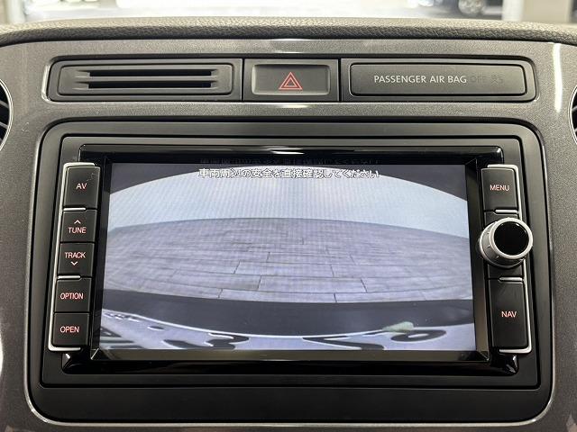ティグアン ＴＳＩブルーモーションテクノロジー　純正ナビ地デジ／バックカメラ／ＤＶＤ再生／Ｂｌｕｅｔｏｏｔｈ／バックカメラ／アイドリングストップ／オートエアコン／キセノンライト／純正１７インチＡＷ／電子パーキングブレーキ（59枚目）