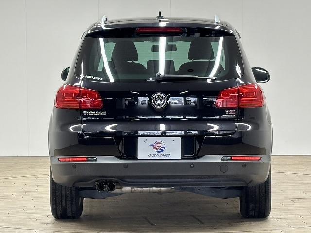 ティグアン ＴＳＩブルーモーションテクノロジー　純正ナビ地デジ／バックカメラ／ＤＶＤ再生／Ｂｌｕｅｔｏｏｔｈ／バックカメラ／アイドリングストップ／オートエアコン／キセノンライト／純正１７インチＡＷ／電子パーキングブレーキ（69枚目）