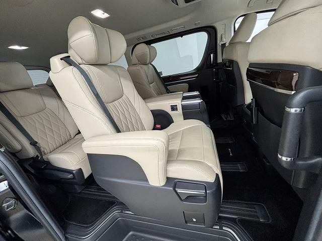 グランエース G ワンオーナー/純正8型ナビ地デジ/全周囲/12.1型後席モニター/ベージュレザー/デジタルインナーミラー/両側電動/BSM/衝突軽減/パワーシート/シートヒーター/オートハイビーム//LED/ETC(6枚目)