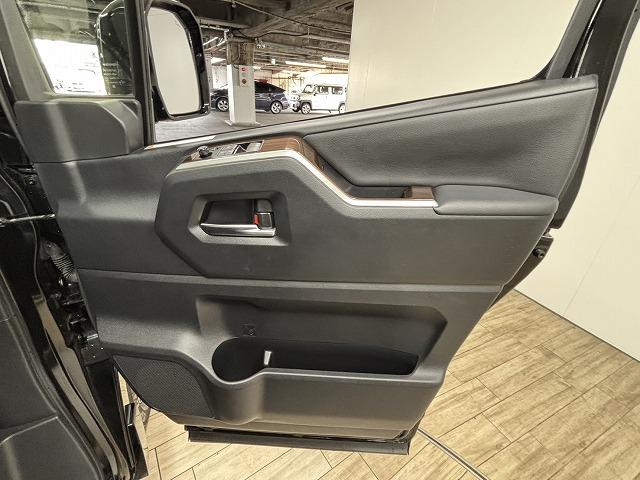 グランエース G ワンオーナー/純正8型ナビ地デジ/全周囲/12.1型後席モニター/ベージュレザー/デジタルインナーミラー/両側電動/BSM/衝突軽減/パワーシート/シートヒーター/オートハイビーム//LED/ETC(35枚目)