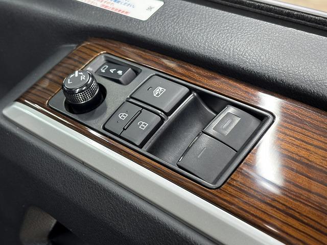 グランエース G ワンオーナー/純正8型ナビ地デジ/全周囲/12.1型後席モニター/ベージュレザー/デジタルインナーミラー/両側電動/BSM/衝突軽減/パワーシート/シートヒーター/オートハイビーム//LED/ETC(38枚目)