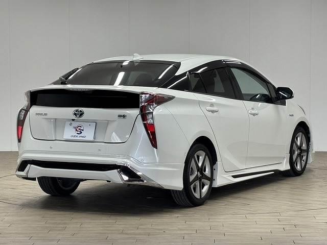 プリウス Ａツーリングセレクション　モデリスタエアロ／純正９インチナビ／パーキングアシスト／レーダークルコン／レーンキープアシスト／シートヒーター／ＢＳＭ／ＥＴＣ／地デジ／バックカメラ／ＨＵＤ／ＬＥＤヘッドライト／スマートキー（17枚目）