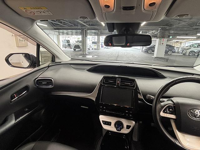 プリウス Ａツーリングセレクション　モデリスタエアロ／純正９インチナビ／パーキングアシスト／レーダークルコン／レーンキープアシスト／シートヒーター／ＢＳＭ／ＥＴＣ／地デジ／バックカメラ／ＨＵＤ／ＬＥＤヘッドライト／スマートキー（43枚目）