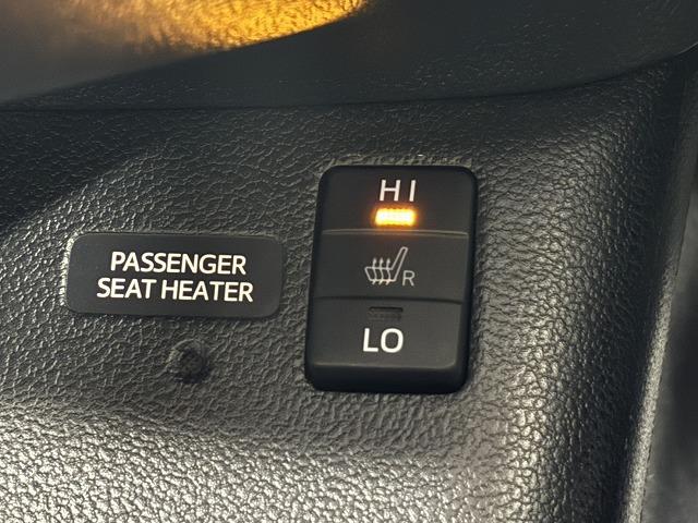 プリウス Ａツーリングセレクション　モデリスタエアロ／純正９インチナビ／パーキングアシスト／レーダークルコン／レーンキープアシスト／シートヒーター／ＢＳＭ／ＥＴＣ／地デジ／バックカメラ／ＨＵＤ／ＬＥＤヘッドライト／スマートキー（55枚目）