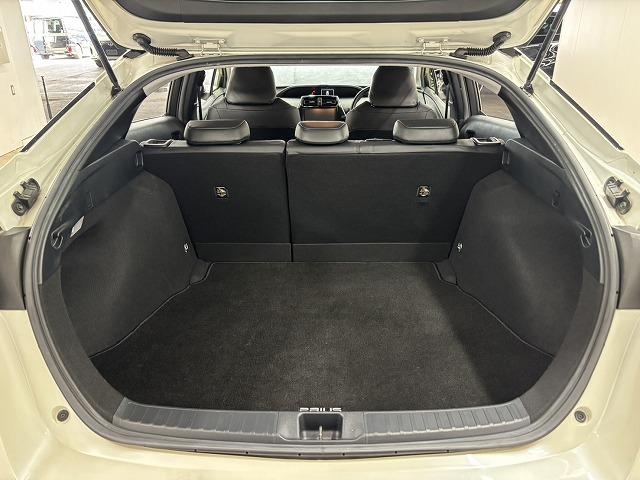 プリウス Ａツーリングセレクション　モデリスタエアロ／純正９インチナビ／パーキングアシスト／レーダークルコン／レーンキープアシスト／シートヒーター／ＢＳＭ／ＥＴＣ／地デジ／バックカメラ／ＨＵＤ／ＬＥＤヘッドライト／スマートキー（64枚目）