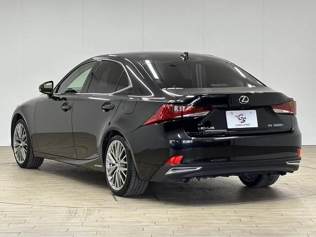 ＩＳ ＩＳ３００ｈ　ｖｅｒｓｉｏｎ　Ｌ　純正ＯＰ１８インチＡＷ／純正１０．３インチナビ／黒革シート／追従クルコン／レーンキープアシスト／ベンチレーション／クリアランスソナー／ＢＳＭ／ＥＴＣ／パワーシート／シートメモリー／地デジＬＥＤヘッド（16枚目）