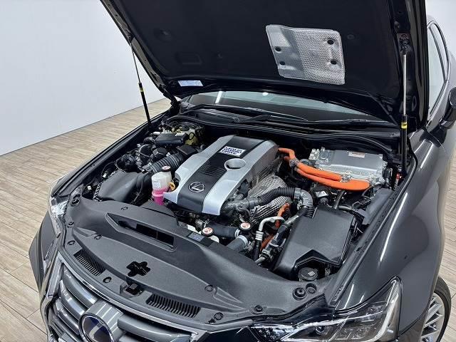 ＩＳ ＩＳ３００ｈ　ｖｅｒｓｉｏｎ　Ｌ　純正ＯＰ１８インチＡＷ／純正１０．３インチナビ／黒革シート／追従クルコン／レーンキープアシスト／ベンチレーション／クリアランスソナー／ＢＳＭ／ＥＴＣ／パワーシート／シートメモリー／地デジＬＥＤヘッド（18枚目）