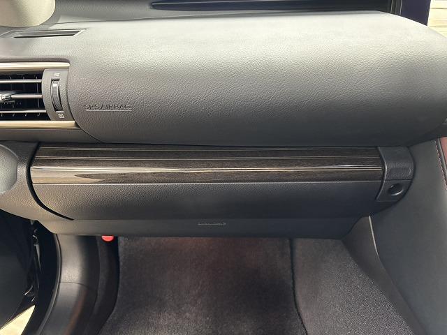 ＩＳ ＩＳ３００ｈ　ｖｅｒｓｉｏｎ　Ｌ　純正ＯＰ１８インチＡＷ／純正１０．３インチナビ／黒革シート／追従クルコン／レーンキープアシスト／ベンチレーション／クリアランスソナー／ＢＳＭ／ＥＴＣ／パワーシート／シートメモリー／地デジＬＥＤヘッド（35枚目）