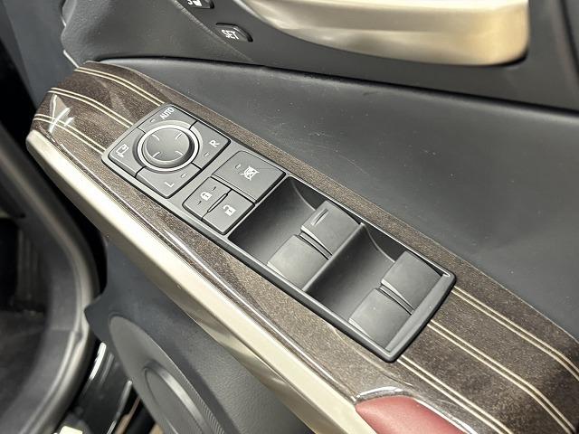 ＩＳ ＩＳ３００ｈ　ｖｅｒｓｉｏｎ　Ｌ　純正ＯＰ１８インチＡＷ／純正１０．３インチナビ／黒革シート／追従クルコン／レーンキープアシスト／ベンチレーション／クリアランスソナー／ＢＳＭ／ＥＴＣ／パワーシート／シートメモリー／地デジＬＥＤヘッド（41枚目）