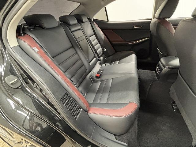 ＩＳ ＩＳ３００ｈ　ｖｅｒｓｉｏｎ　Ｌ　純正ＯＰ１８インチＡＷ／純正１０．３インチナビ／黒革シート／追従クルコン／レーンキープアシスト／ベンチレーション／クリアランスソナー／ＢＳＭ／ＥＴＣ／パワーシート／シートメモリー／地デジＬＥＤヘッド（42枚目）