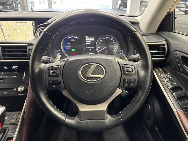 ＩＳ ＩＳ３００ｈ　ｖｅｒｓｉｏｎ　Ｌ　純正ＯＰ１８インチＡＷ／純正１０．３インチナビ／黒革シート／追従クルコン／レーンキープアシスト／ベンチレーション／クリアランスソナー／ＢＳＭ／ＥＴＣ／パワーシート／シートメモリー／地デジＬＥＤヘッド（46枚目）