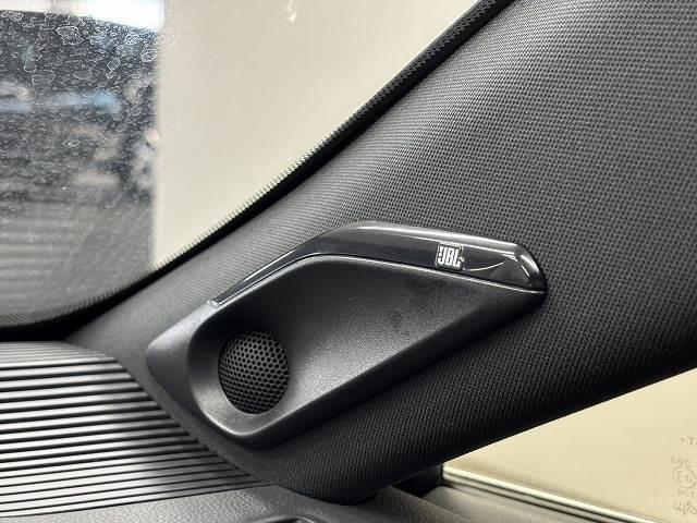 ハリアーハイブリッド Ｚ　調光ルーフ／ＪＢＬサウンド／純正１２．３型ナビ地デジ／全周囲／追従クルコン／ＢＳＭ／パワーシート／パワーバックドア／オートハイビーム／ＬＥＤ／ＥＴＣ／スマートキー（8枚目）