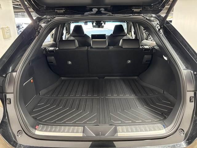 ハリアーハイブリッド Ｚ　調光ルーフ／ＪＢＬサウンド／純正１２．３型ナビ地デジ／全周囲／追従クルコン／ＢＳＭ／パワーシート／パワーバックドア／オートハイビーム／ＬＥＤ／ＥＴＣ／スマートキー（13枚目）