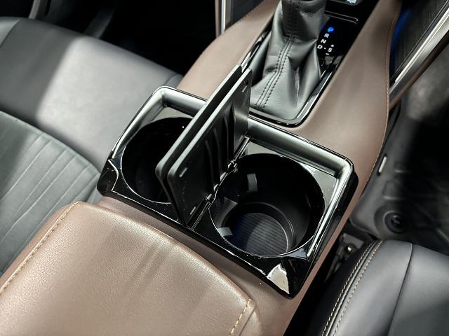 ハリアーハイブリッド Ｚ　調光ルーフ／ＪＢＬサウンド／純正１２．３型ナビ地デジ／全周囲／追従クルコン／ＢＳＭ／パワーシート／パワーバックドア／オートハイビーム／ＬＥＤ／ＥＴＣ／スマートキー（38枚目）