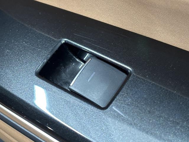 クラウンスポーツ Ｚ　ワンオーナー／パノラマルーフ／純正１２．３インチナビ／全方位カメラ／レザーシート／パーキングアシスト／デジタルインナーミラー／ベンチレーション／追従クルコン／パワーバックドア／ＢＳＭ／ＥＴＣ２．０（44枚目）