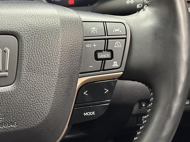 クラウンスポーツ Ｚ　ワンオーナー／パノラマルーフ／純正１２．３インチナビ／全方位カメラ／レザーシート／パーキングアシスト／デジタルインナーミラー／ベンチレーション／追従クルコン／パワーバックドア／ＢＳＭ／ＥＴＣ２．０（51枚目）