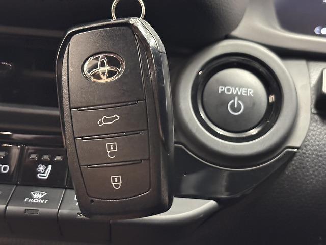 クラウンスポーツ Ｚ　ワンオーナー／パノラマルーフ／純正１２．３インチナビ／全方位カメラ／レザーシート／パーキングアシスト／デジタルインナーミラー／ベンチレーション／追従クルコン／パワーバックドア／ＢＳＭ／ＥＴＣ２．０（60枚目）