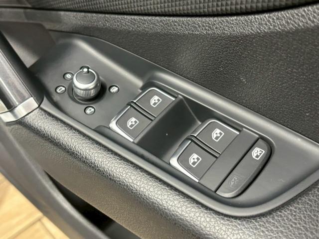 Ｑ２ ３５　ＴＦＳＩ　Ｓ　ｌｉｎｅ　ワンオーナー／コンビニエンス＆アシスタンスパッケージ／純正８型ナビ地デジ／バックカメラ／追従クルコン／ＢＳＭ／シートヒーター／ＥＴＣ／ＬＥＤ／スマートキー／ハーフレザー／アイドリングストップ（48枚目）