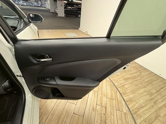 プリウス Ｓ　“Ｓａｆｅｔｙ　Ｐｌｕｓ”　ワンオーナー／純正ナビ／バックカメラ／アドバンストパーク／オートハイビーム／追従クルコン／衝突軽減／ＬＥＤヘッドライト／ＥＴＣ／スマートキー／オートライト／純正１５インチＡＷ（39枚目）