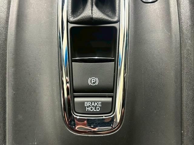 ヴェゼル Ｇ・ホンダセンシング　レーダークルコン／レーンキープアシスト／衝突軽減ブレーキ／電動パーキングブレーキ／アイドリングストップ／純正ナビ／地デジ／バックカメラ／ＥＴＣ／スマートキー／ＬＥＤヘッドライト（11枚目）