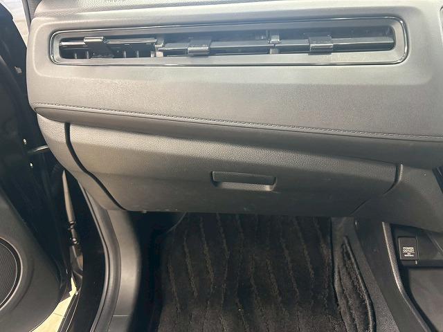 ヴェゼル Ｇ・ホンダセンシング　レーダークルコン／レーンキープアシスト／衝突軽減ブレーキ／電動パーキングブレーキ／アイドリングストップ／純正ナビ／地デジ／バックカメラ／ＥＴＣ／スマートキー／ＬＥＤヘッドライト（35枚目）