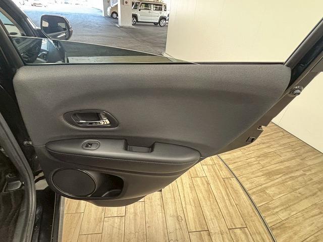 ヴェゼル Ｇ・ホンダセンシング　レーダークルコン／レーンキープアシスト／衝突軽減ブレーキ／電動パーキングブレーキ／アイドリングストップ／純正ナビ／地デジ／バックカメラ／ＥＴＣ／スマートキー／ＬＥＤヘッドライト（43枚目）