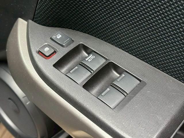 クロスロード ２０Ｘ　ＳＤナビ／バックカメラ／オープンカントリーＡＴタイヤ／ＥＴＣ／ディスチャージライト／オートエアコン／オートライト／１７インチＡＷ／キーレス／デュアルエアバック（12枚目）