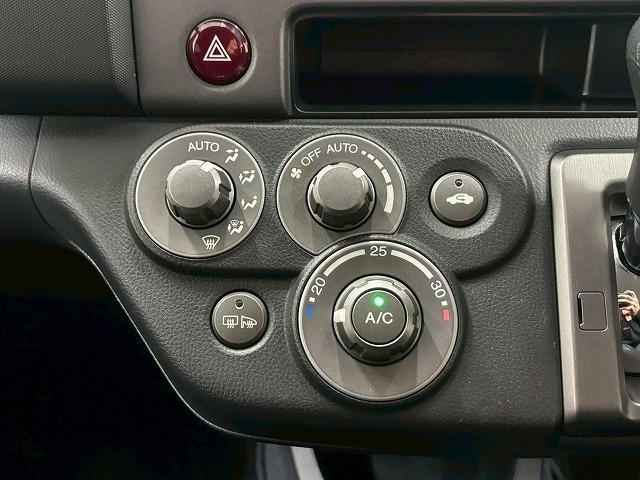 クロスロード ２０Ｘ　ＳＤナビ／バックカメラ／オープンカントリーＡＴタイヤ／ＥＴＣ／ディスチャージライト／オートエアコン／オートライト／１７インチＡＷ／キーレス／デュアルエアバック（53枚目）