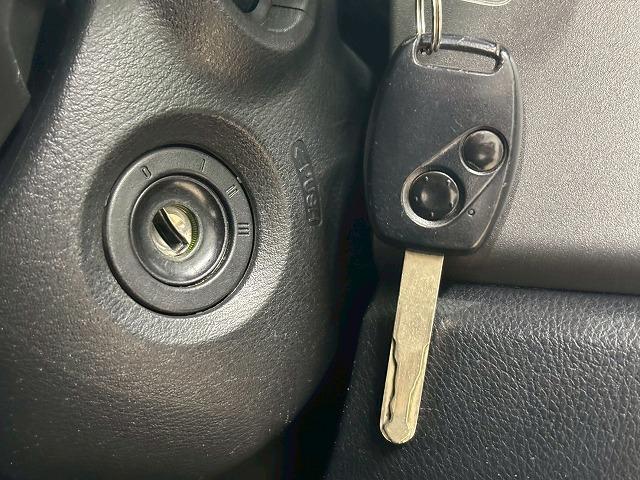 クロスロード ２０Ｘ　ＳＤナビ／バックカメラ／オープンカントリーＡＴタイヤ／ＥＴＣ／ディスチャージライト／オートエアコン／オートライト／１７インチＡＷ／キーレス／デュアルエアバック（57枚目）