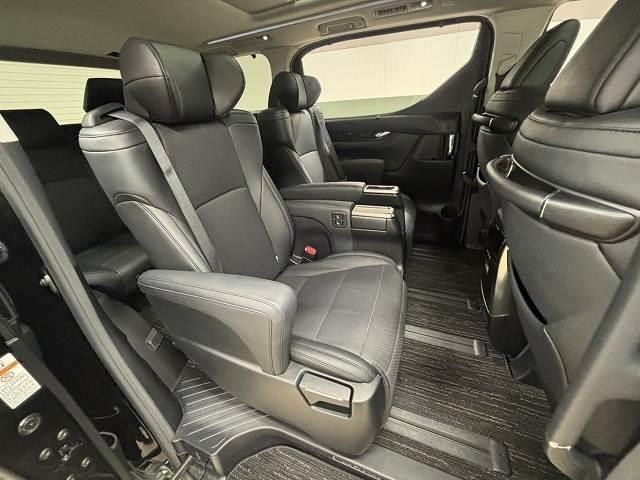 ヴェルファイア ２．５Ｚ　Ｇエディション　サンルーフ／純正１０型ナビ／１２．１型後席モニター／黒革／デジタルインナーミラー／パワーシート／シートベンチレーション／両側電動／電動リアゲート／衝突軽減／ＢＳＭ／追従クルコン／ＥＴＣ／ＬＥＤ（6枚目）